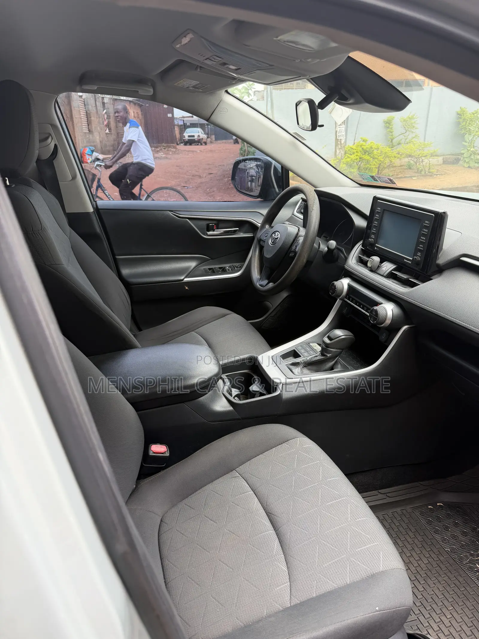 Toyota RAV4 XLE AWD 2020