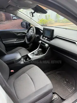Toyota RAV4 XLE AWD 2020