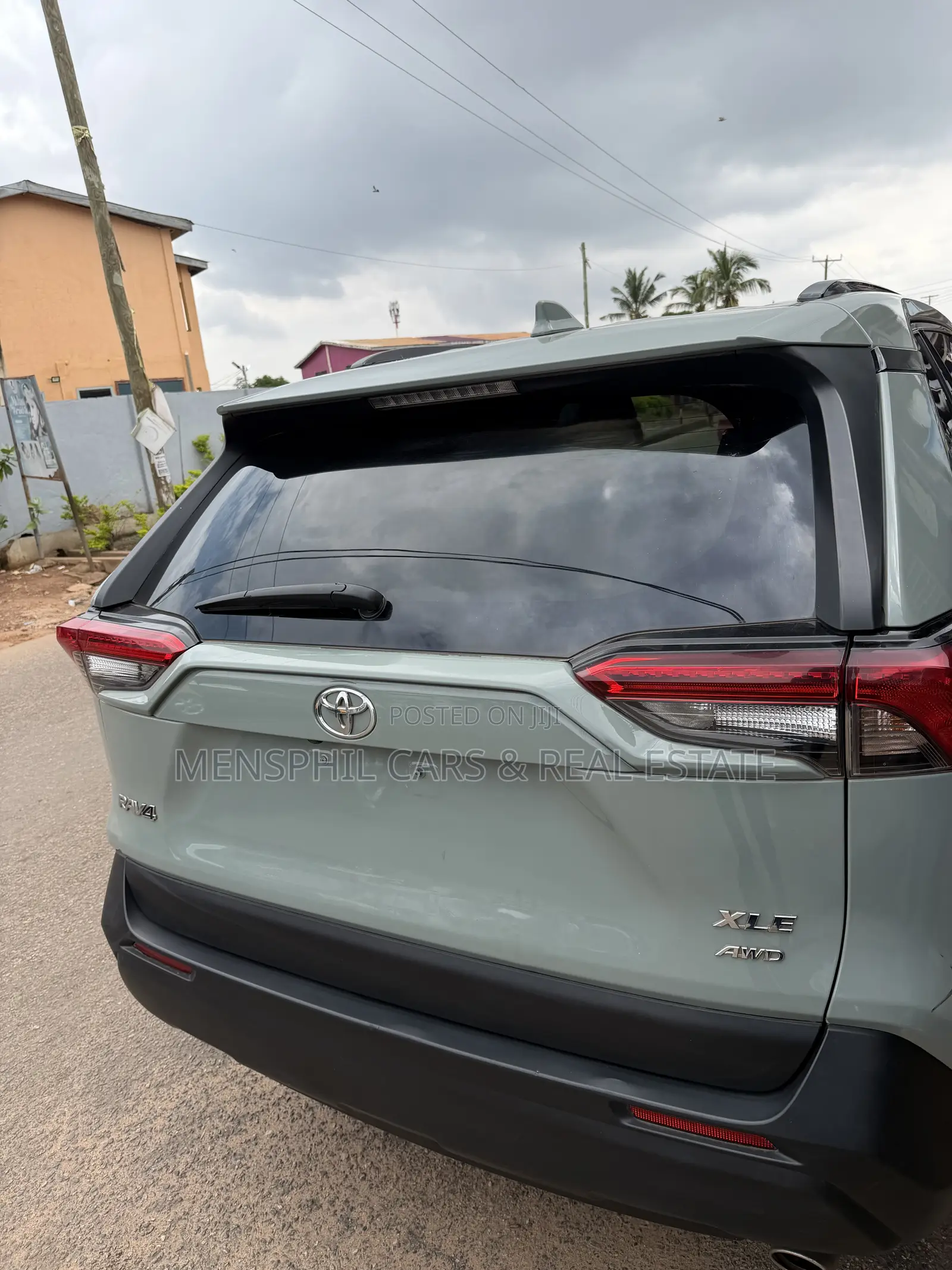 Toyota RAV4 XLE AWD 2020