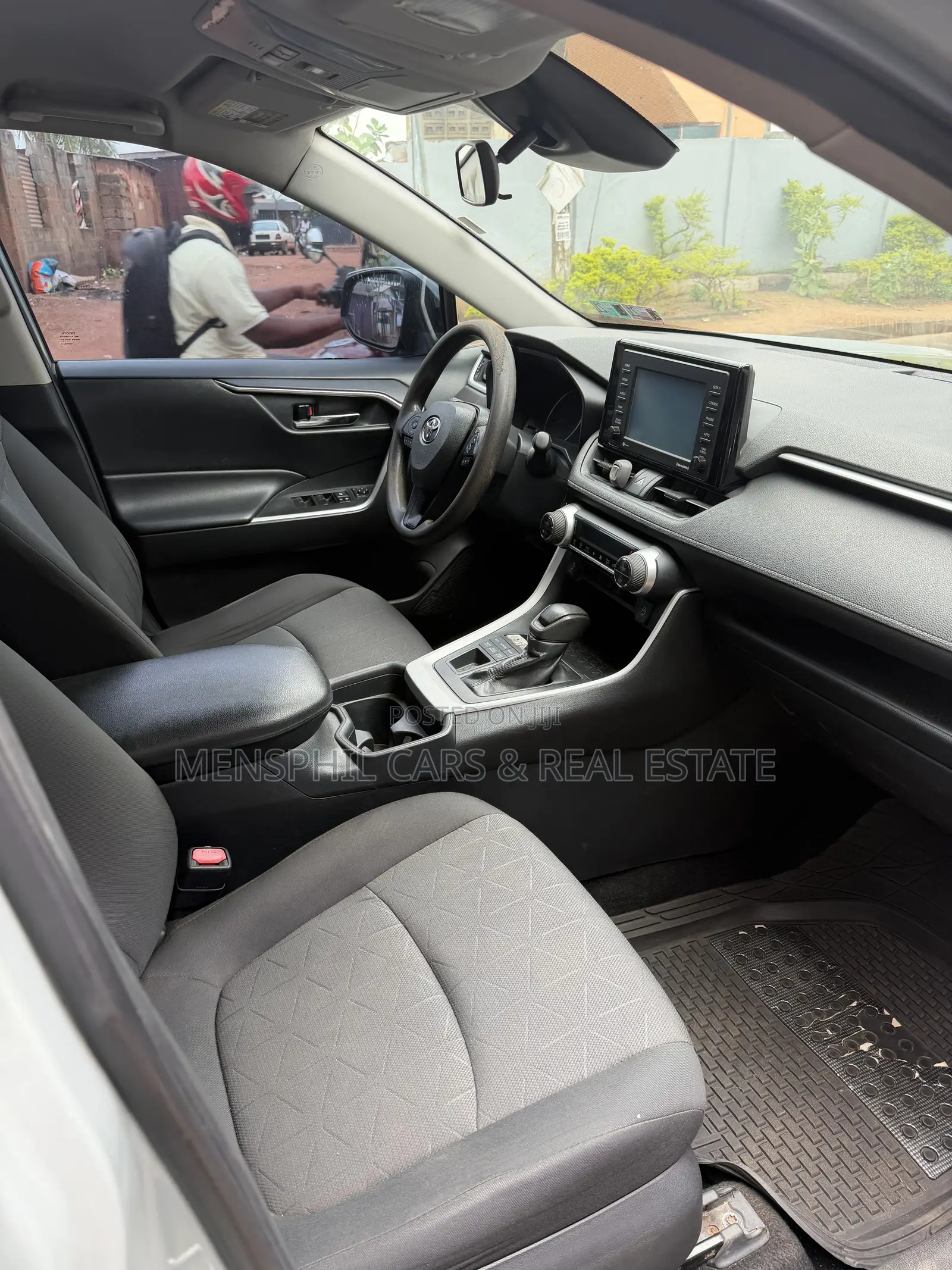 Toyota RAV4 XLE AWD 2020