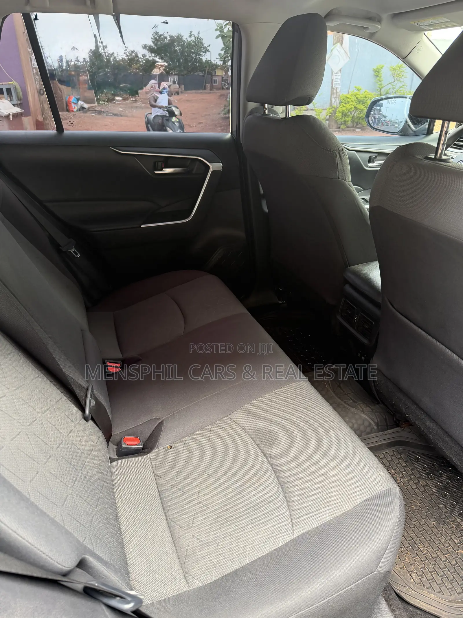 Toyota RAV4 XLE AWD 2020