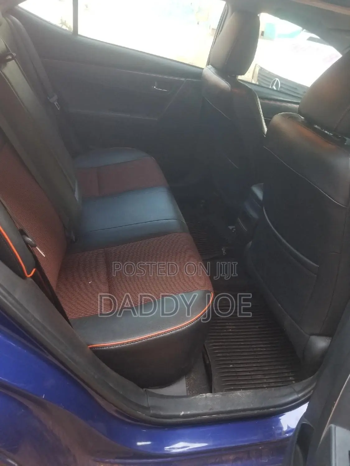 Toyota Corolla SE (1.8L 4cyl 2A) 2019 Blue