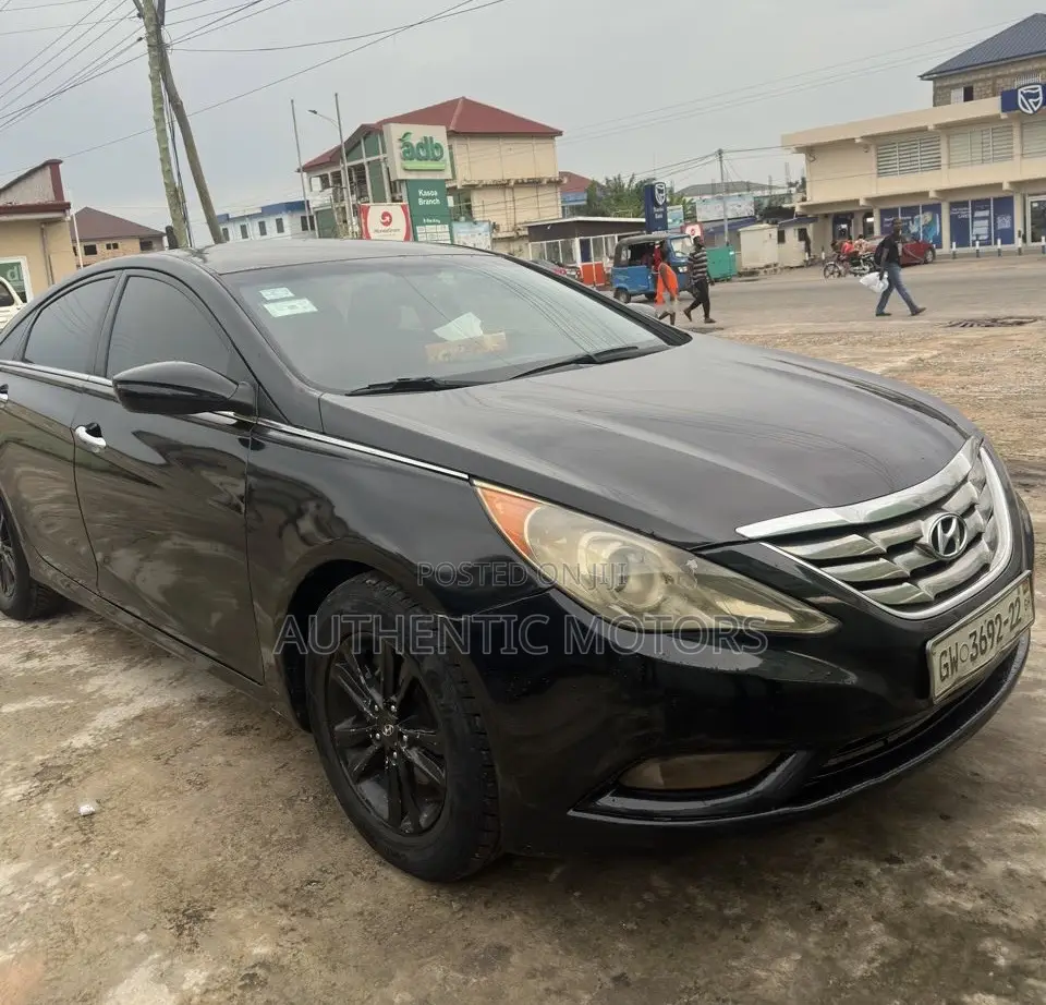 Hyundai Sonata 2013 Black