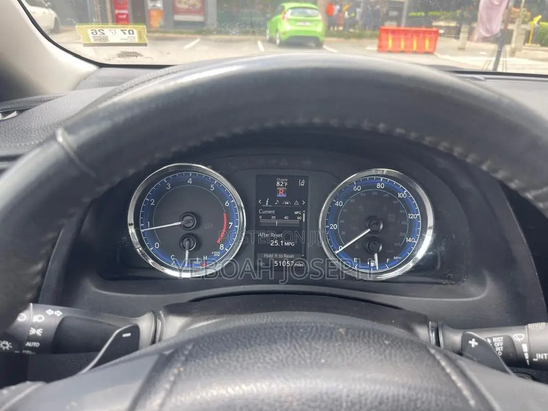 Toyota Corolla SE (1.8L 4cyl 6M) 2018 Black