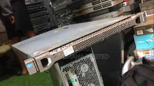 Server HP ProLiant DL380P Gen8 20GB Intel Xeon SSHD (Hybrid) 1T