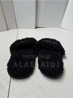 Balenciaga Slides