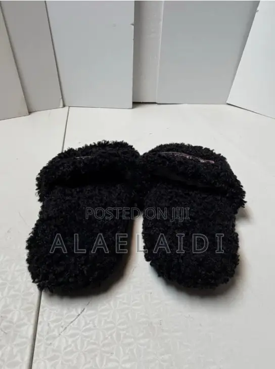 Balenciaga Slides