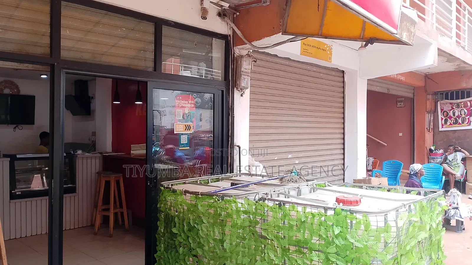 Shop for Rent in Madina Market.
