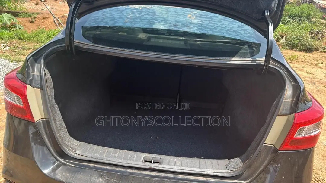 Nissan Sentra 2019 Black