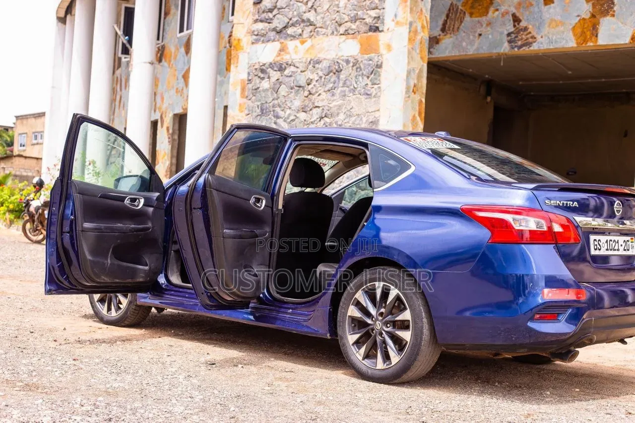 Nissan Sentra SR 2016 Blue