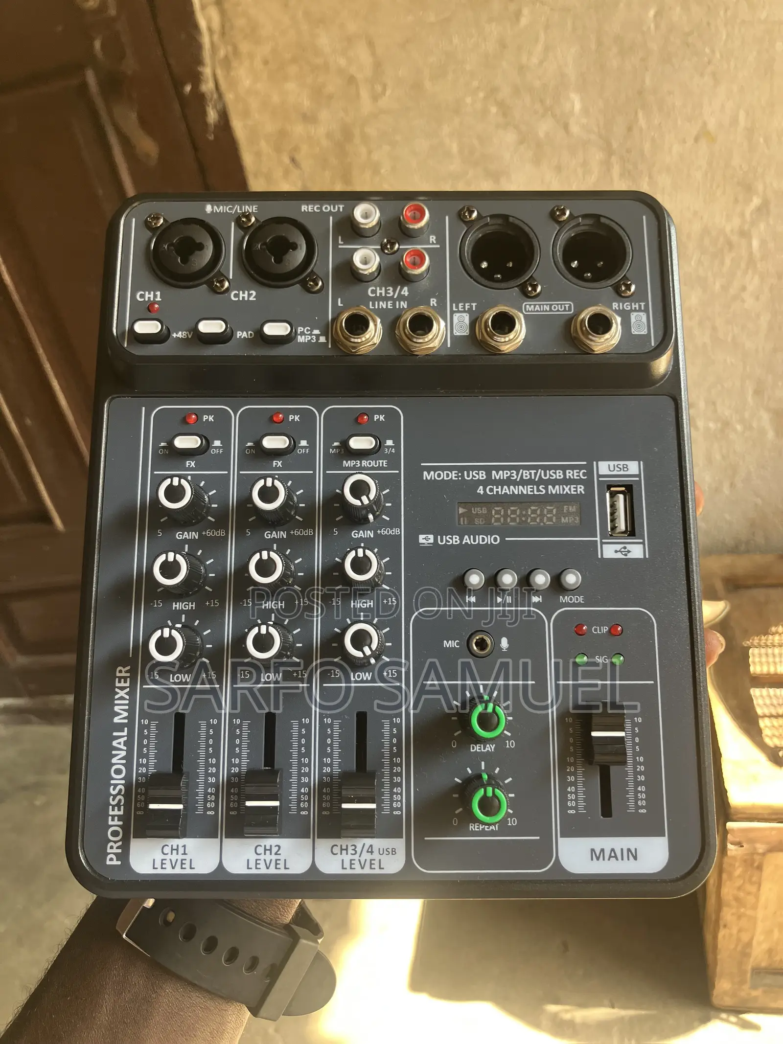 Mini Mixer for Podcast and Recording
