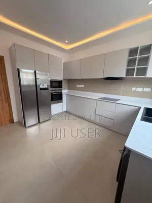 4bdrm House in East Legon America for rent