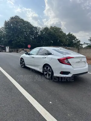 Honda Civic Touring 4dr Sedan (1.5L 4cyl) 2016 White