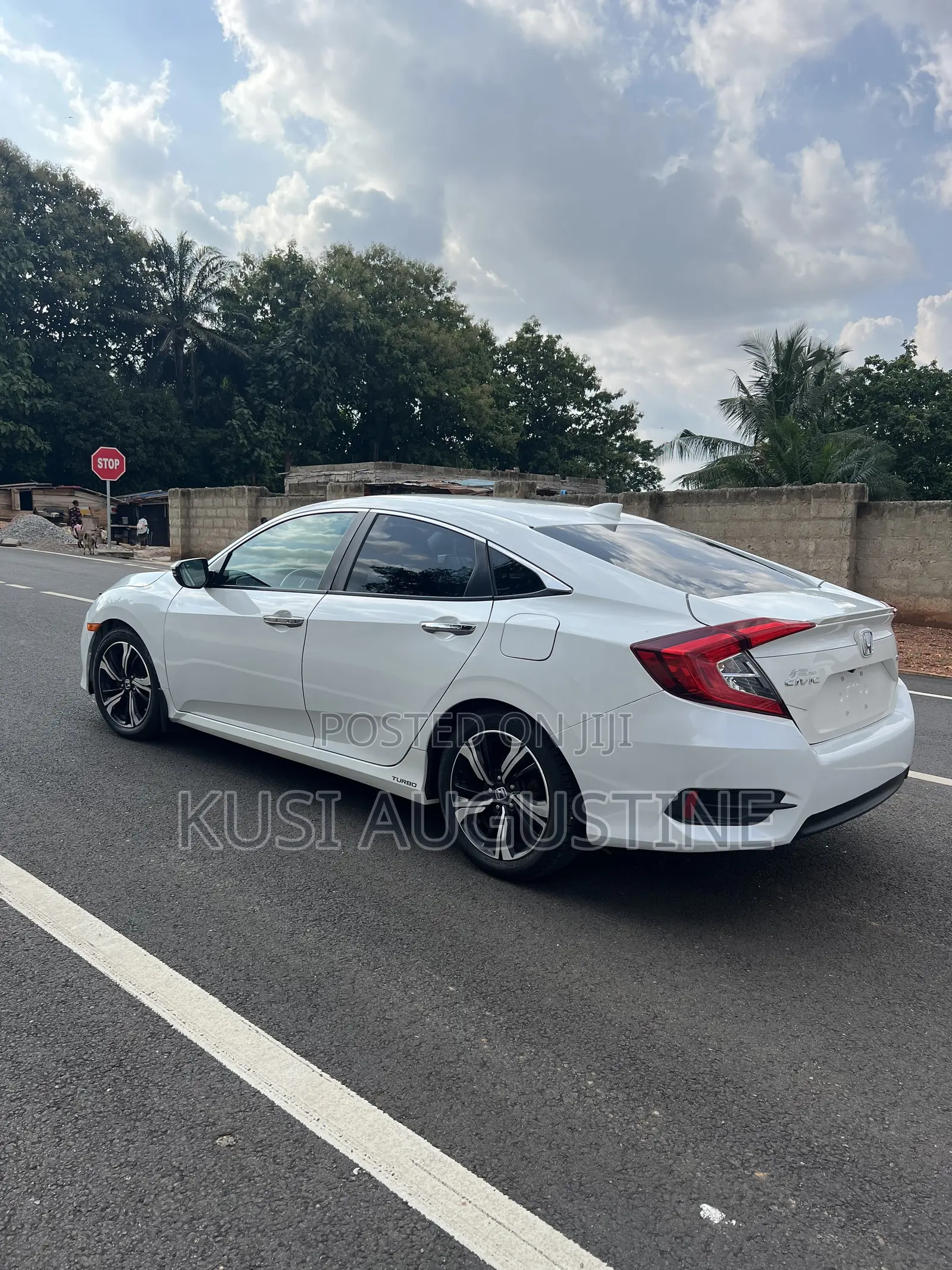 Honda Civic Touring 4dr Sedan (1.5L 4cyl) 2016 White
