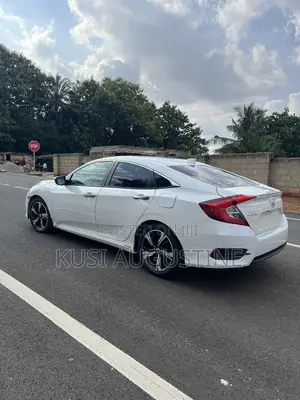 Honda Civic Touring 4dr Sedan (1.5L 4cyl) 2016 White