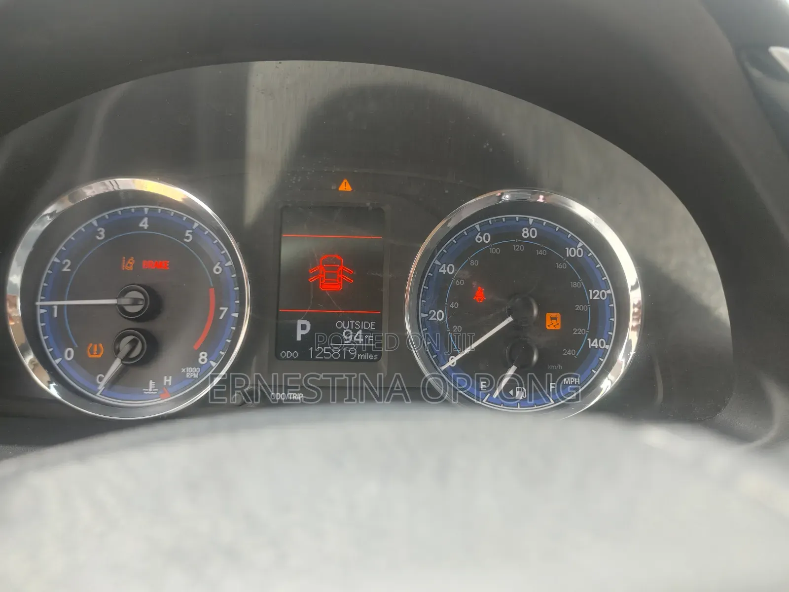 Toyota Corolla LE (1.8L 4cyl 2A) 2018 Gray