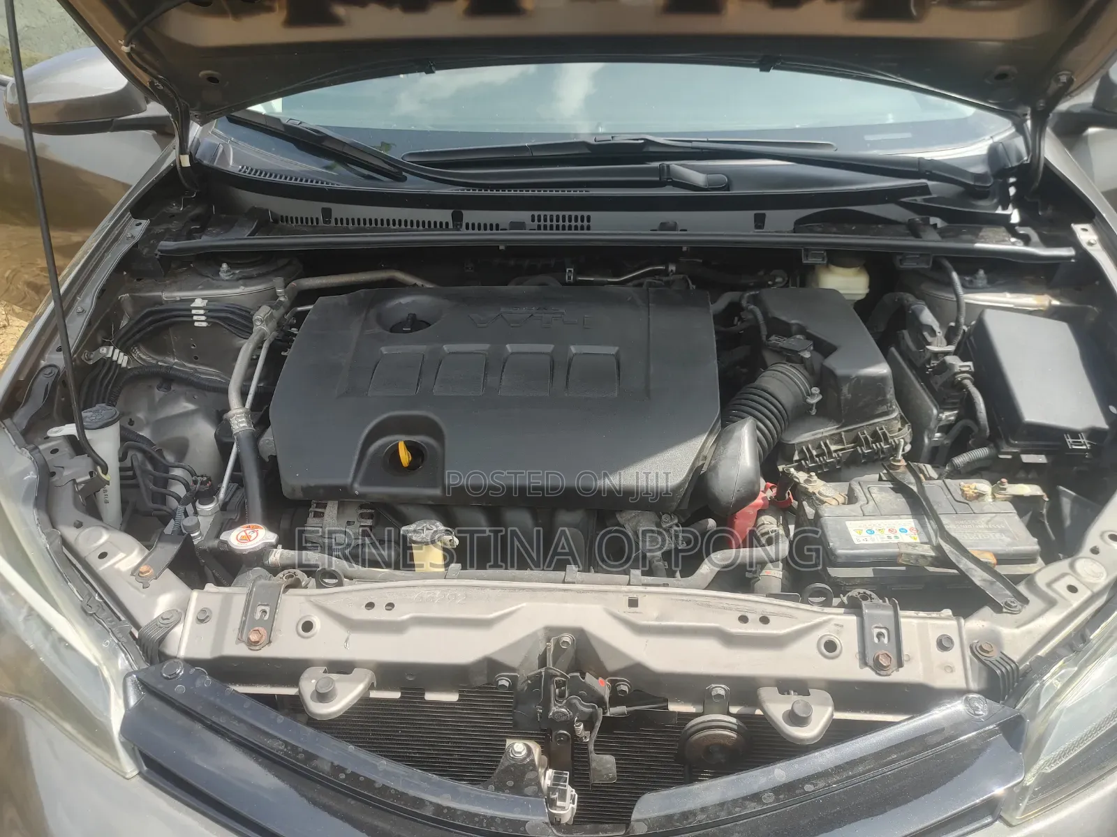 Toyota Corolla LE (1.8L 4cyl 2A) 2018 Gray