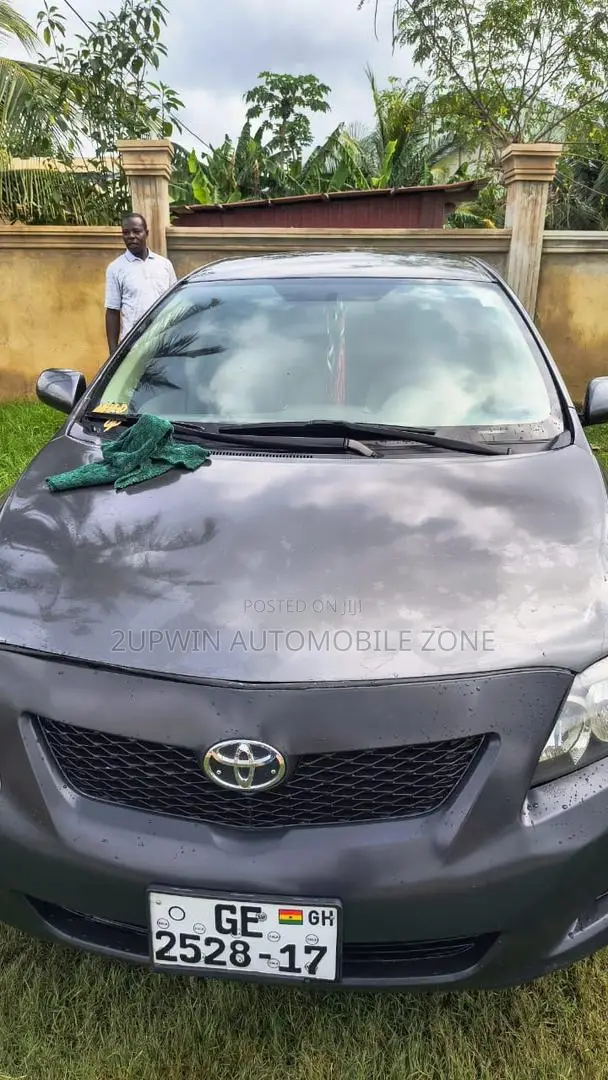 Toyota Corolla 2012 Gray