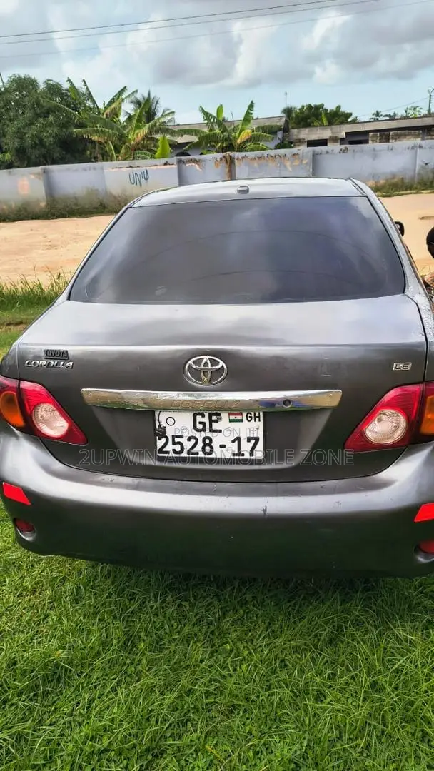 Toyota Corolla 2012 Gray