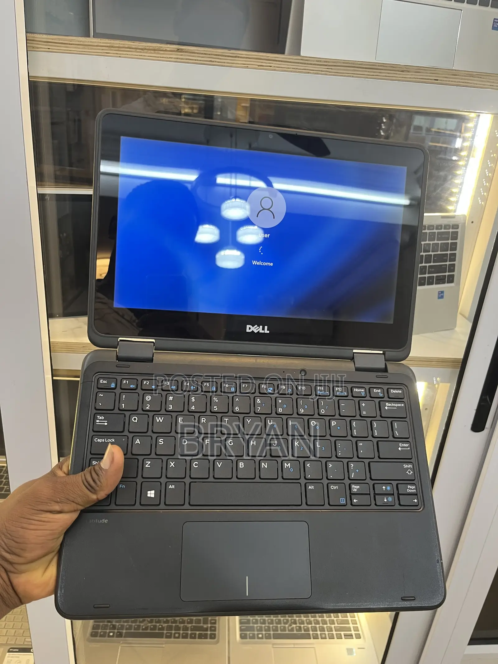 Laptop Dell Latitude 3189 8GB Intel SSD 128GB