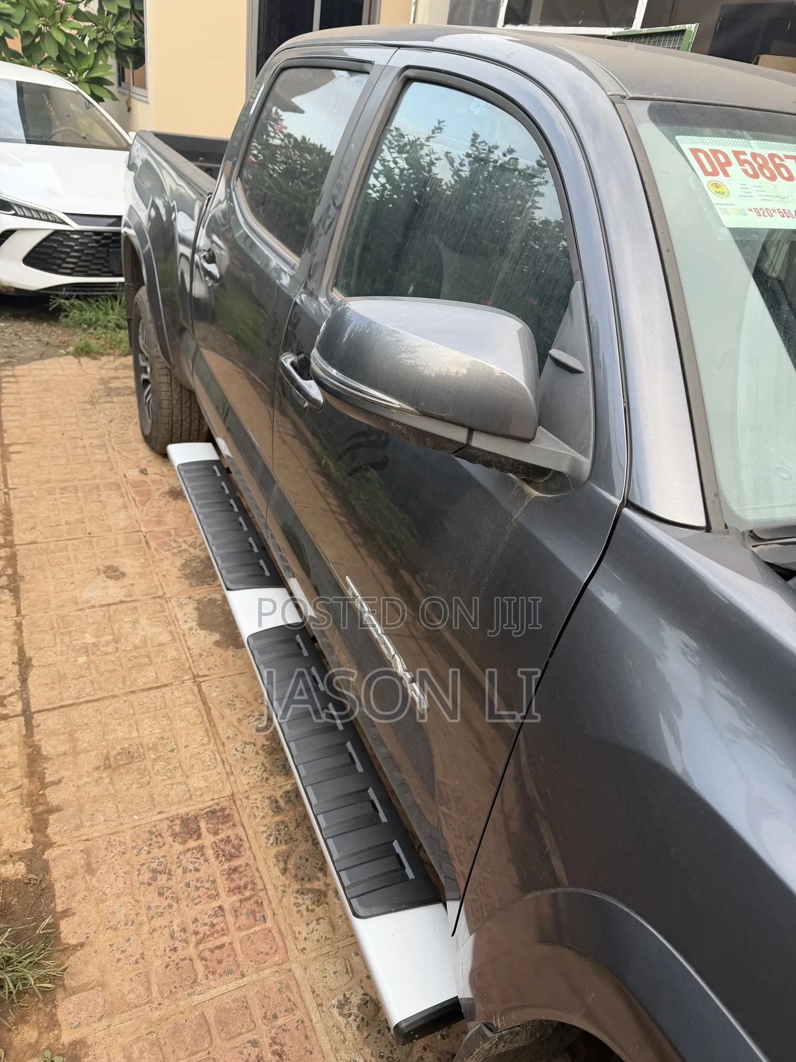 Toyota Tacoma SR Double Cab 4WD 5.0 ft. SB (Automatic) 2025 Black
