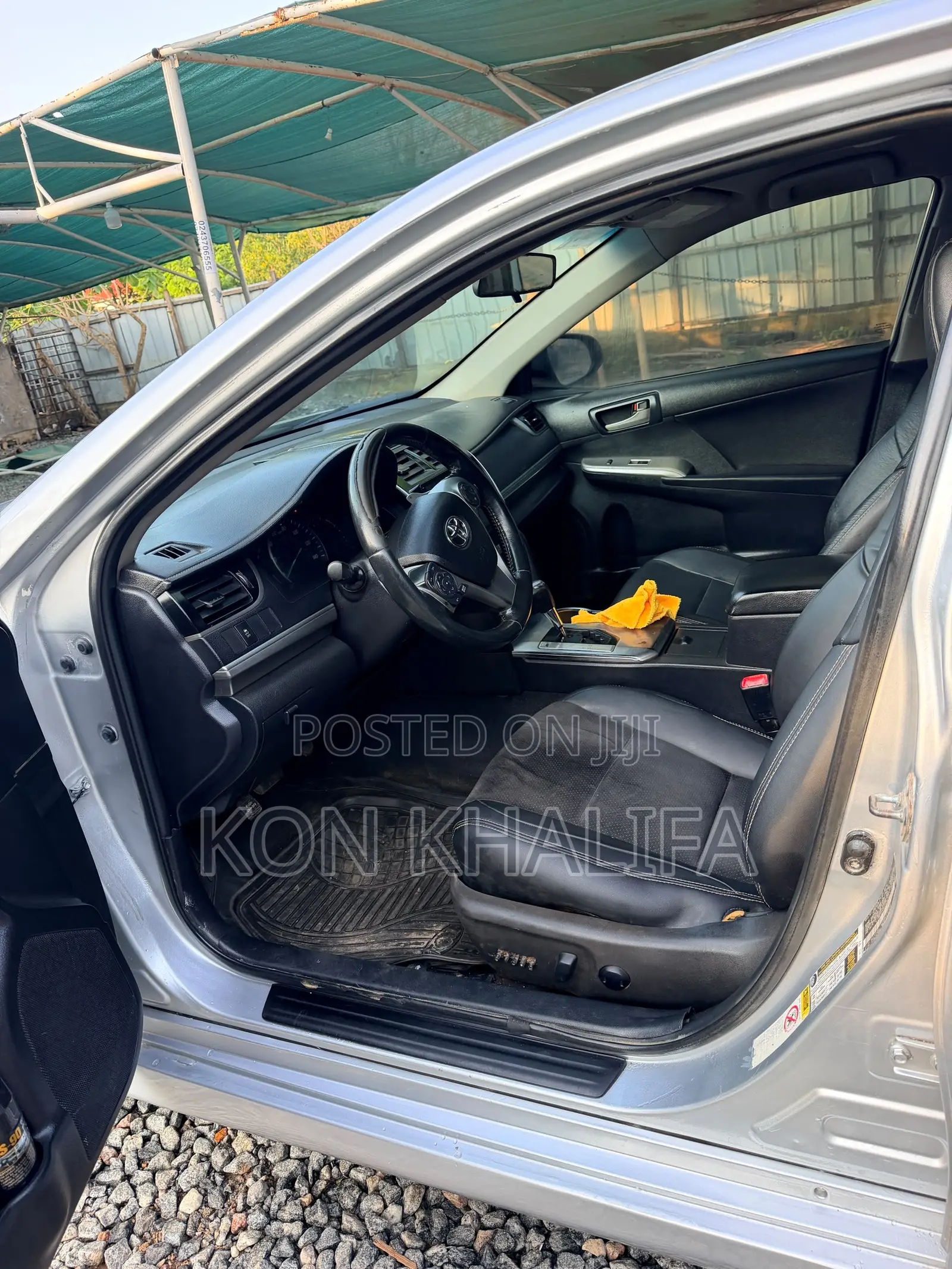 Toyota Camry SE 4dr Sedan (2.5L 4cyl 6A) 2014 Silver
