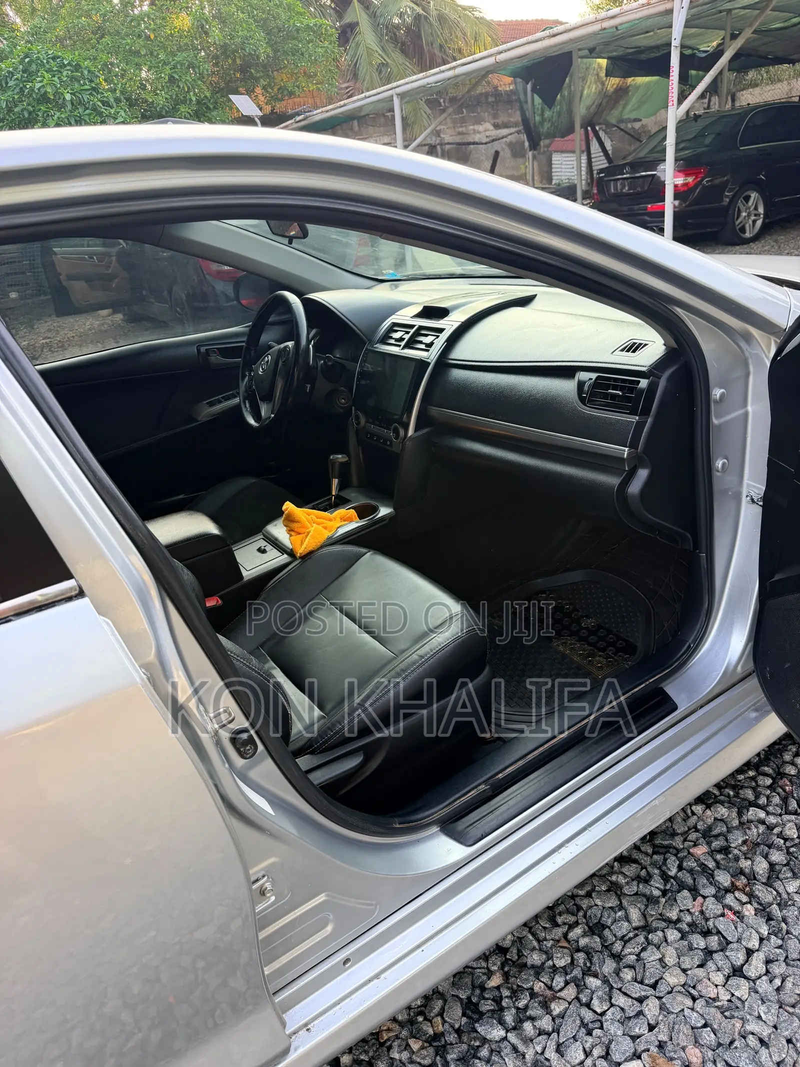 Toyota Camry SE 4dr Sedan (2.5L 4cyl 6A) 2014 Silver