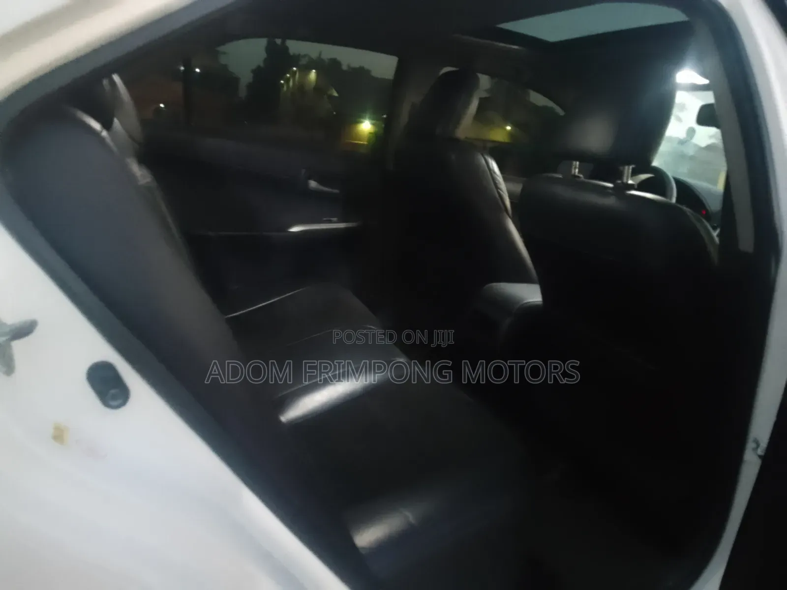Toyota Camry SE 4dr Sedan (2.5L 4cyl 6A) 2014 White