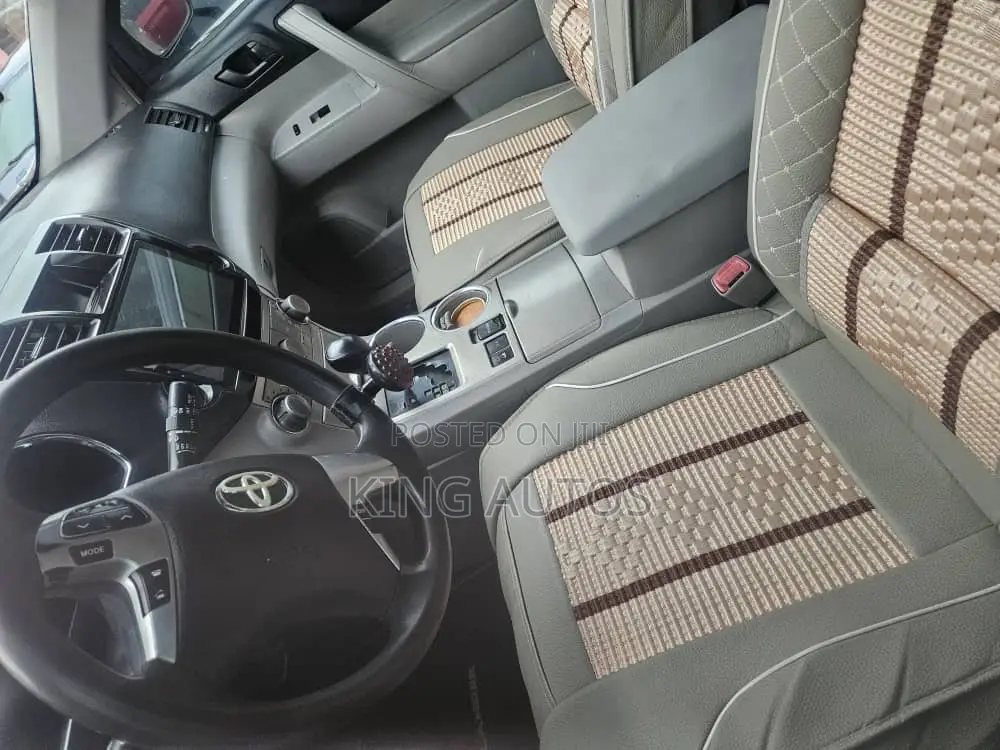 Toyota Highlander Limited 4dr SUV (3.5L 6cyl 6A) 2015 Gold