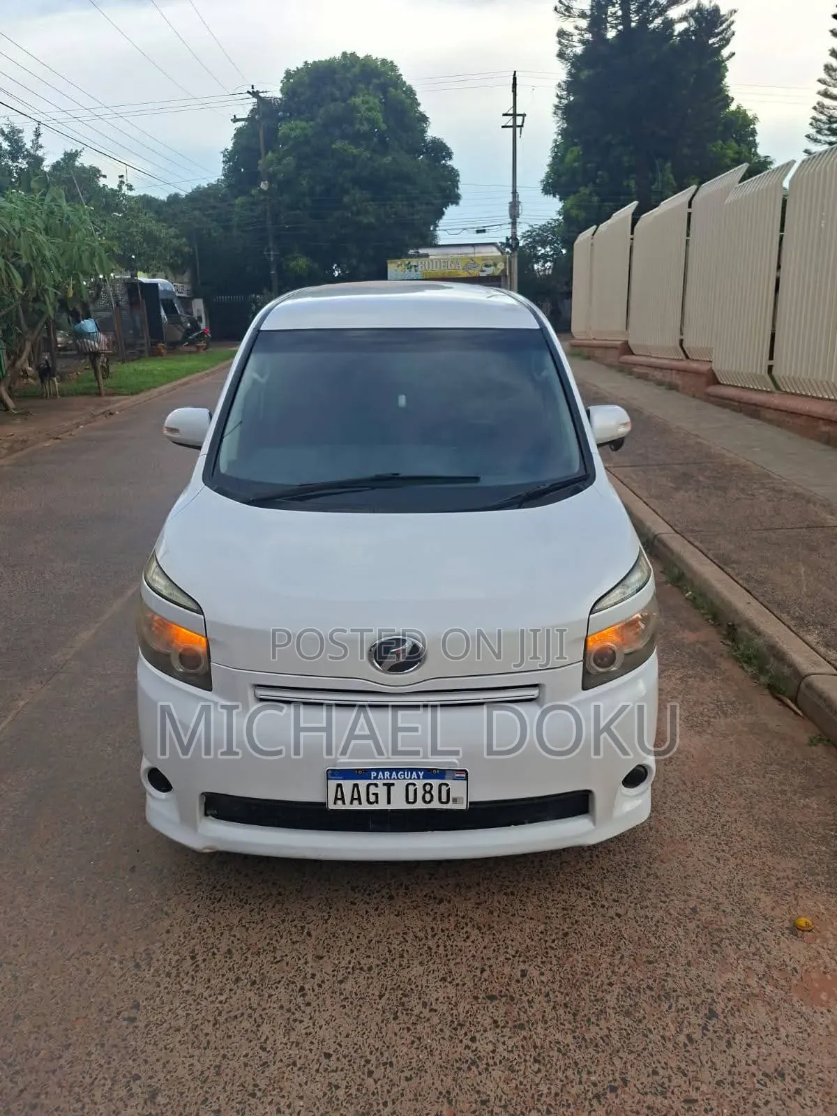 Toyota Voxy 2009 White