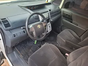 Toyota Voxy 2009 White