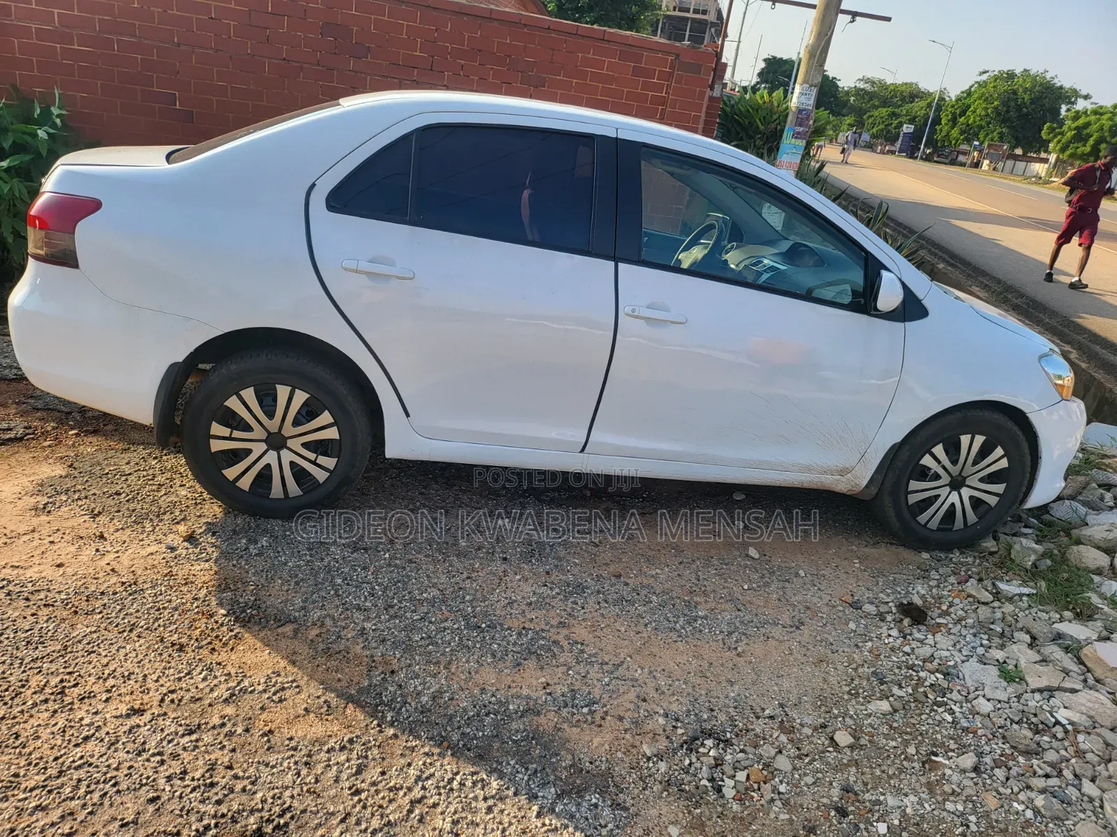 Toyota Yaris 2010 White