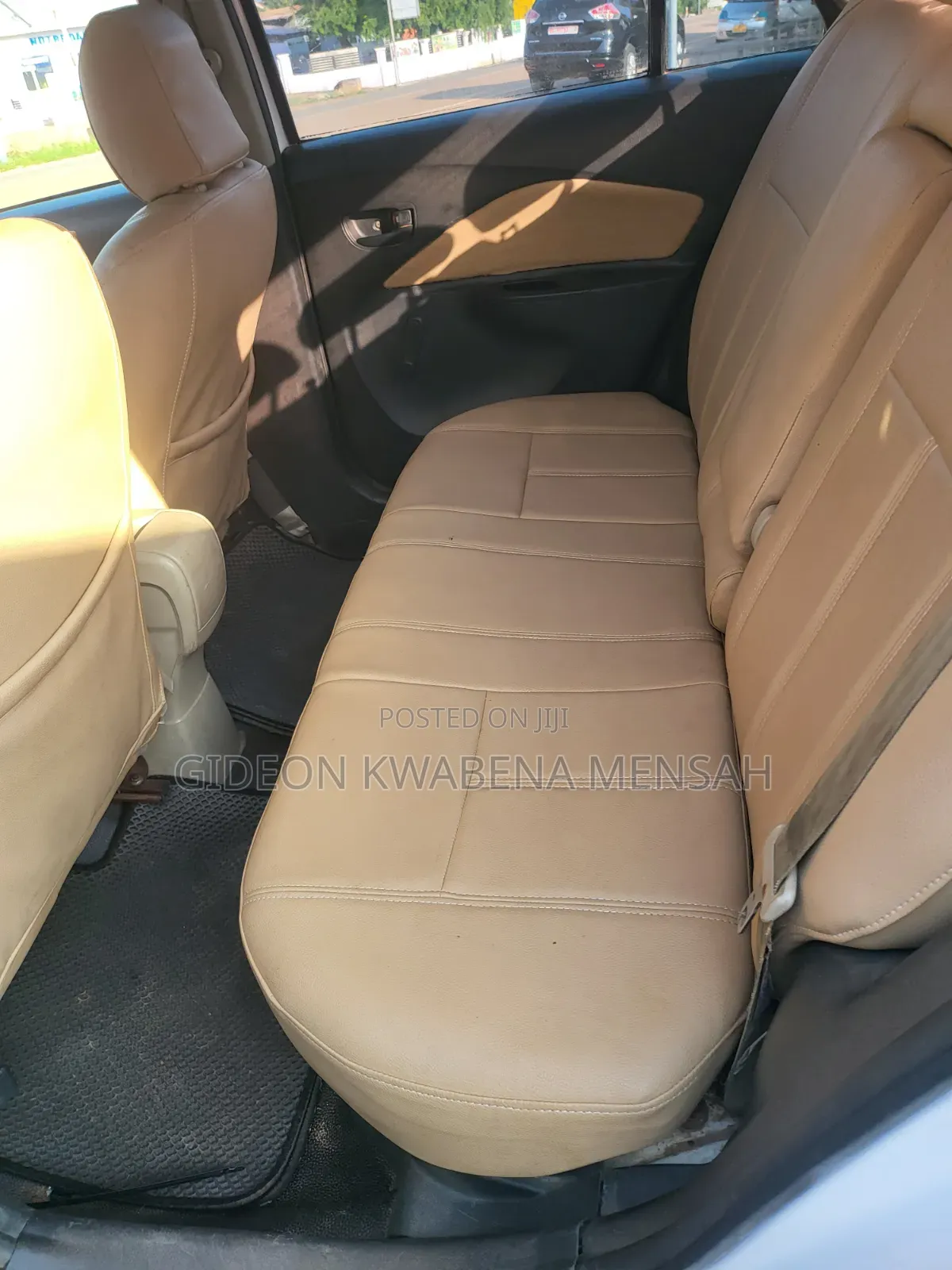Toyota Yaris 2010 White