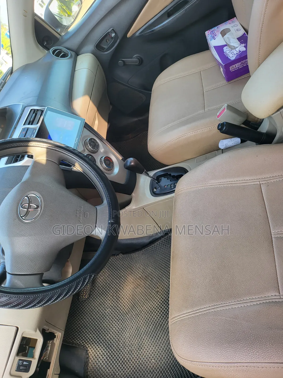 Toyota Yaris 2010 White