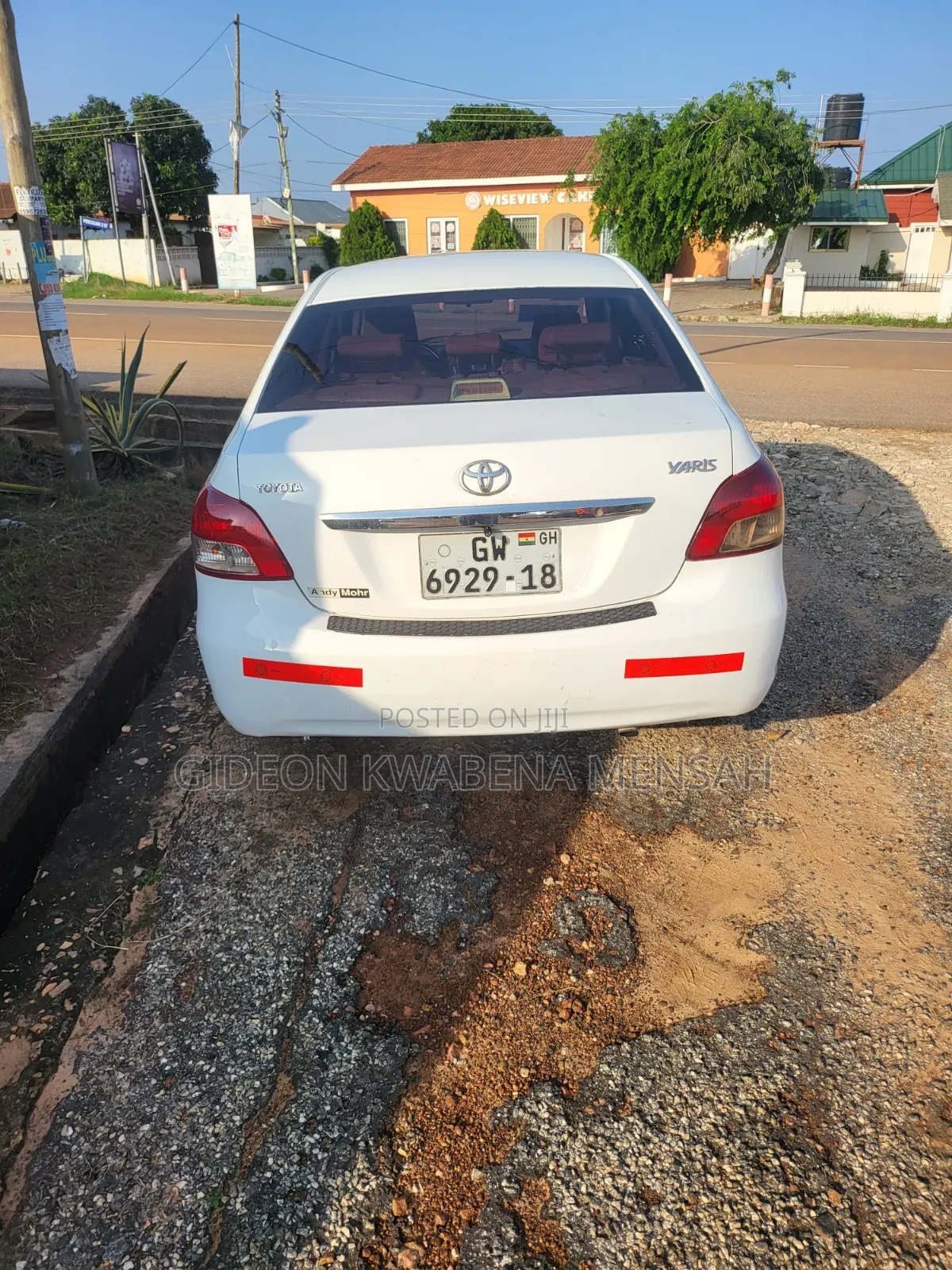 Toyota Yaris 2010 White