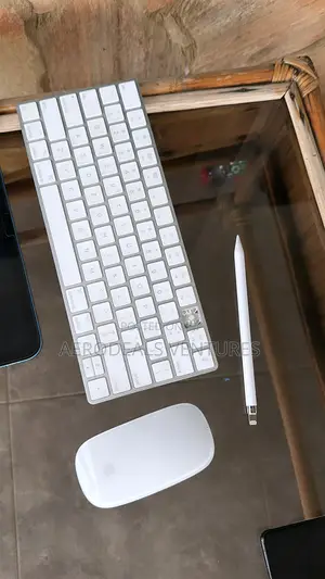 Apple Magic Keyboard Rechargeable