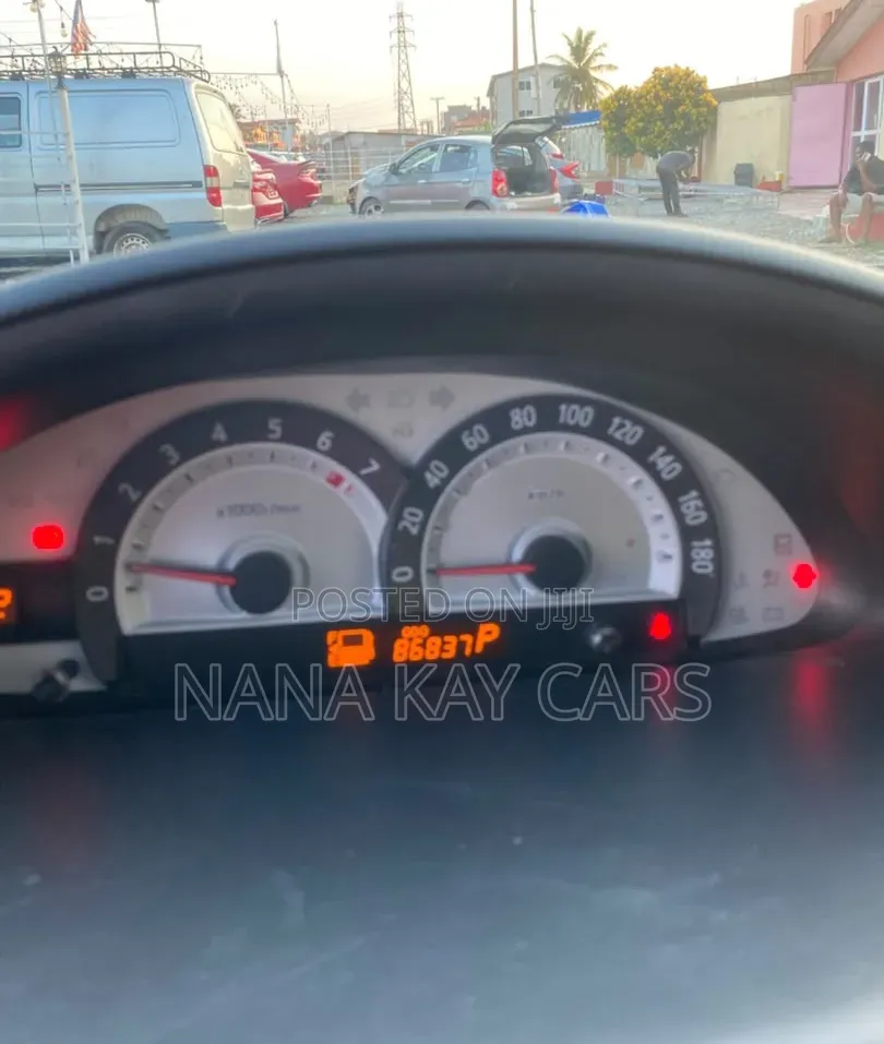 Toyota Sienta 2014 Black