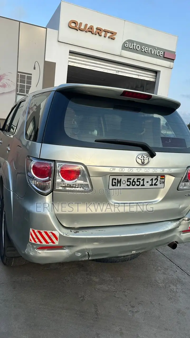 Toyota Fortuner 2012 Gray
