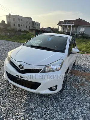 Toyota Vitz 2013 White