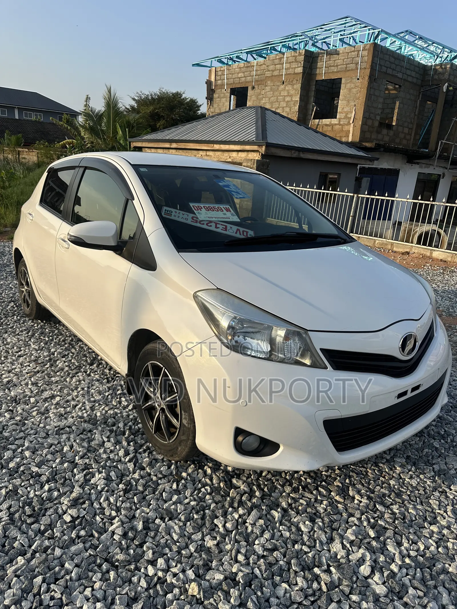 Toyota Vitz 2013 White