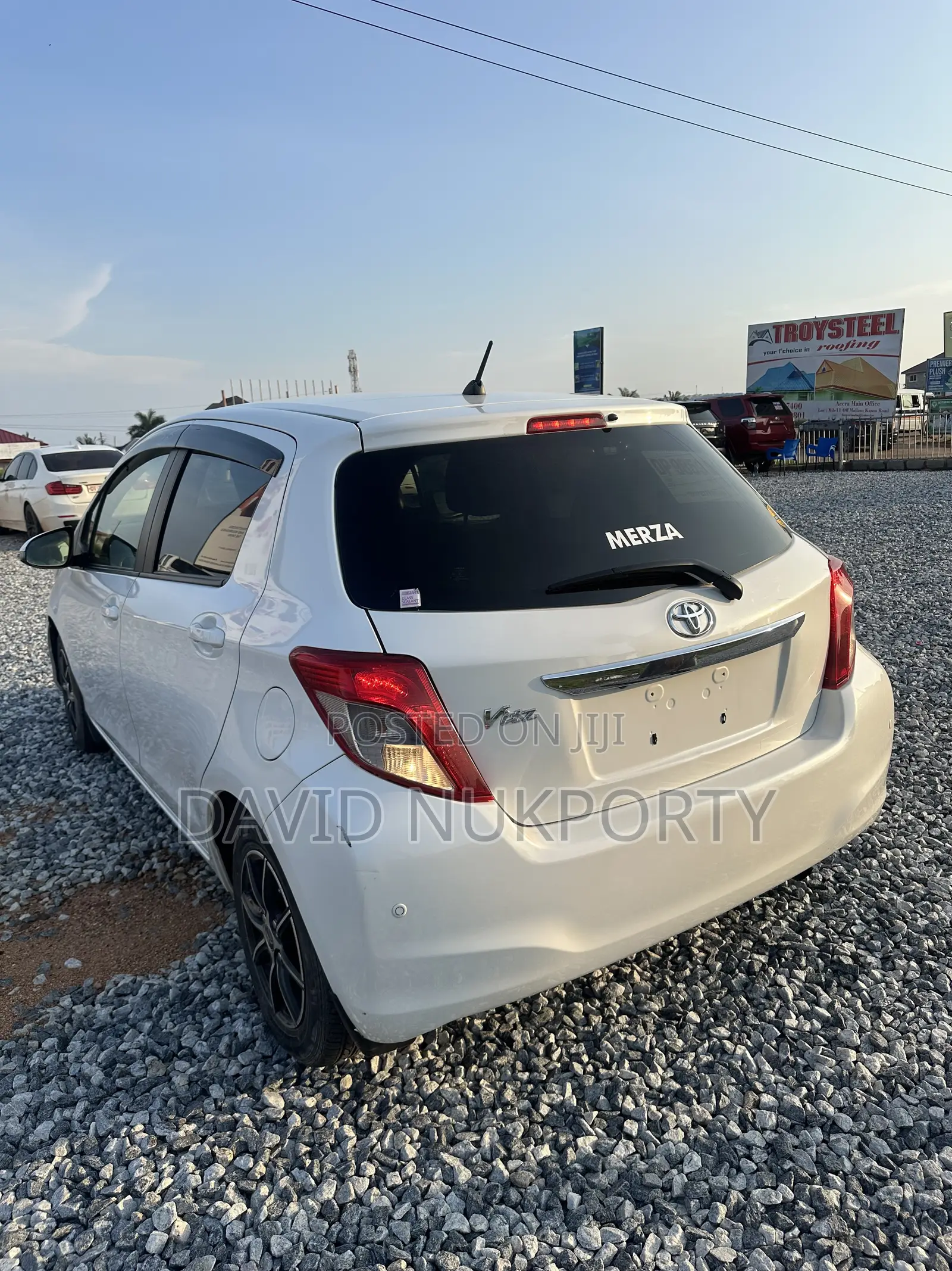 Toyota Vitz 2013 White