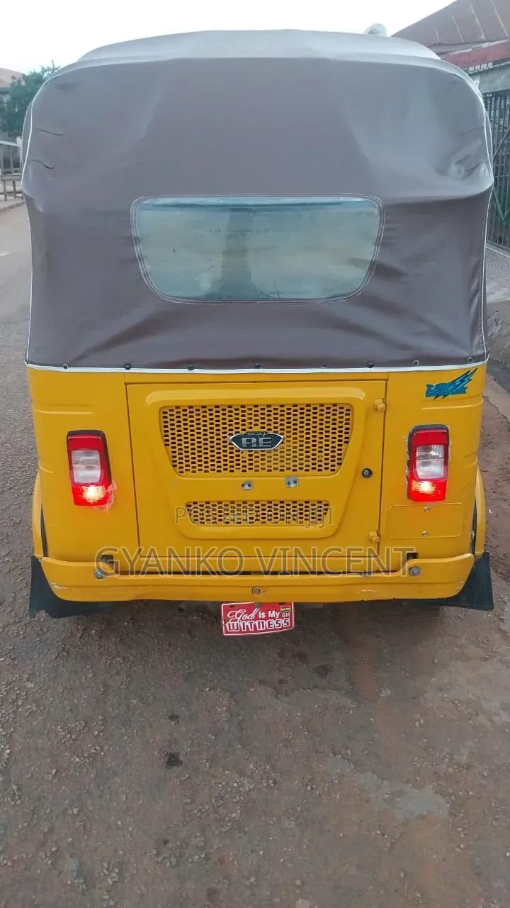 Bajaj RE 2025 Yellow
