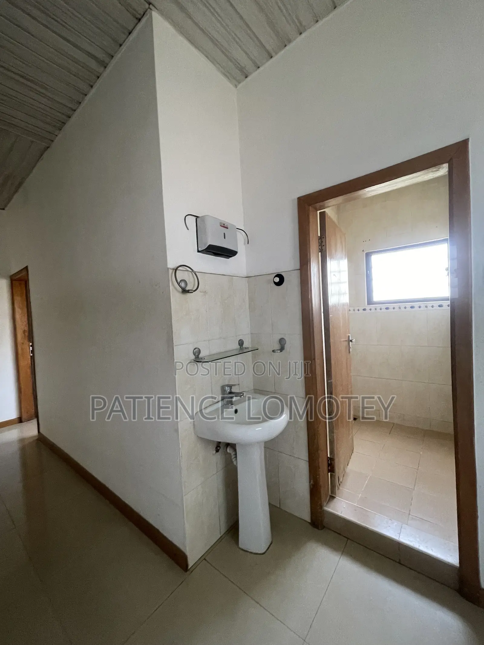 2bdrm House in Boundary Road Area for rent