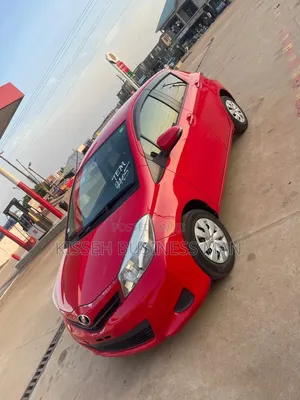 Toyota Vitz 2013 Red