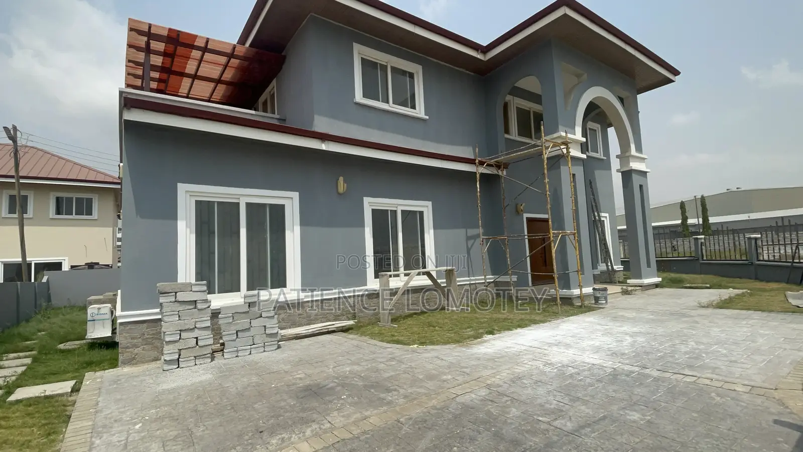 5bdrm Mansion in Trasacco Estates, Community 25 for sale