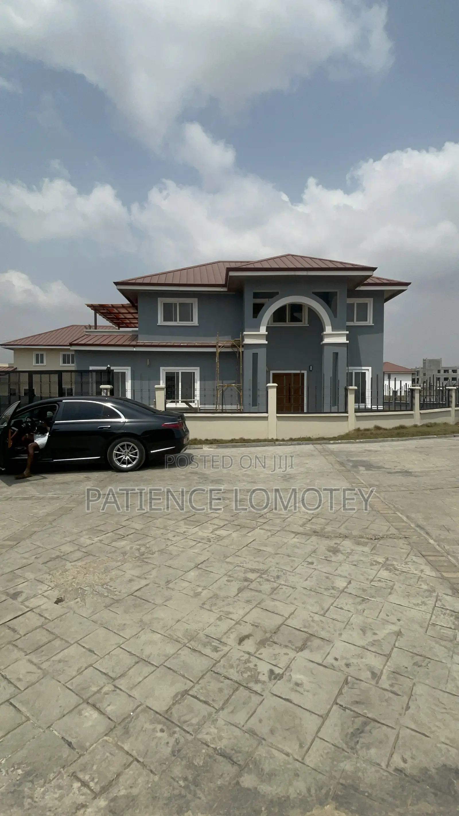 5bdrm Mansion in Trasacco Estates, Community 25 for sale