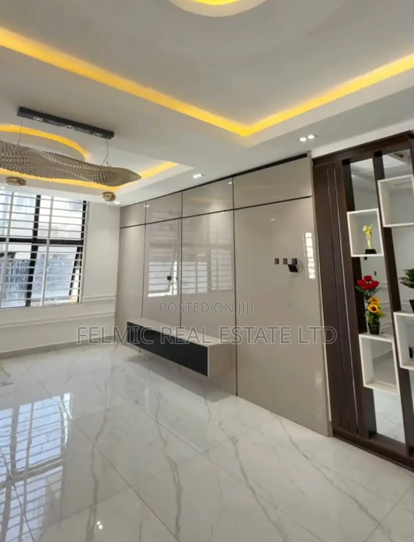 4bdrm Duplex in Felmic Real Estate, Sakumono for sale