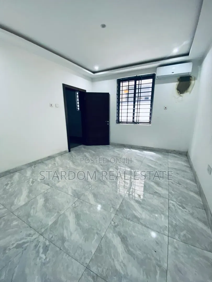 5bdrm Duplex in Adjiringanor, Ability for rent