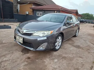 Toyota Camry LE 4dr Sedan (2.5L 4cyl 6A) 2012