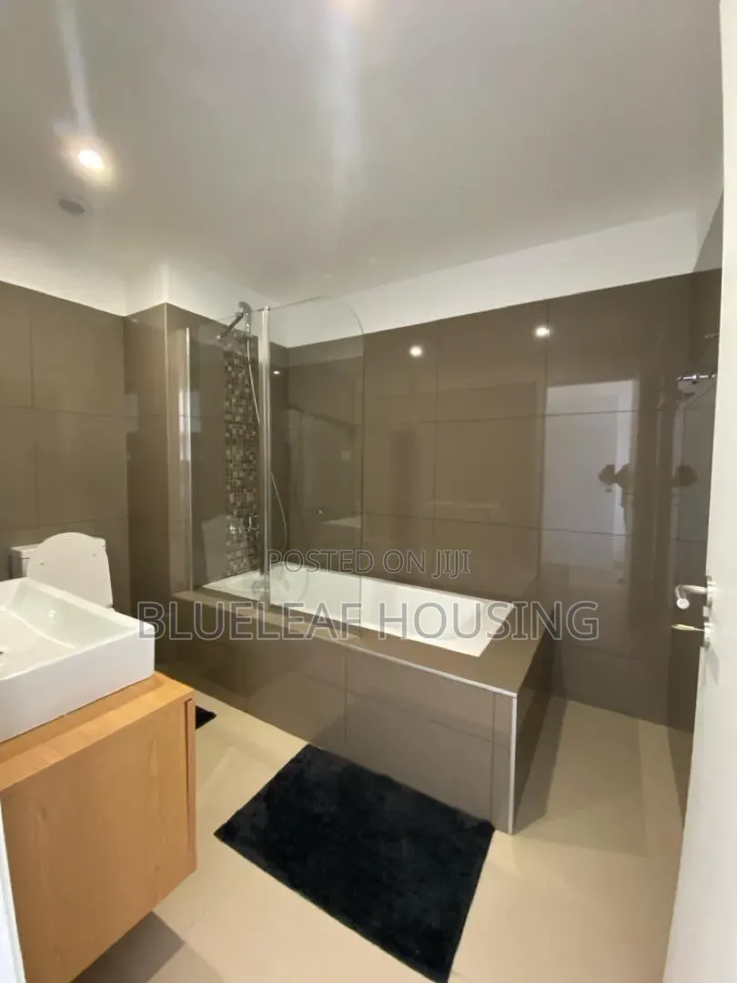 Furnished 2bdrm Apartment in Boundary Road Area for sale